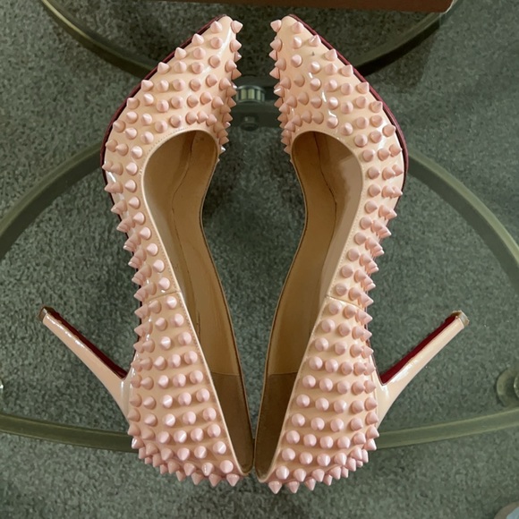 Christian Louboutin Peach Patent Leather Pigalle Spikes Pumps - Picture 9 of 16